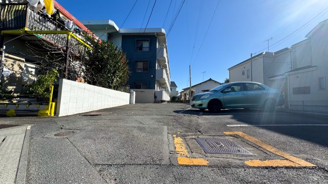 MONTRAY大岡の駐車場