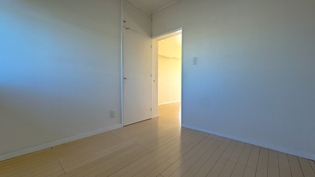 MONTRAY大岡の洋室