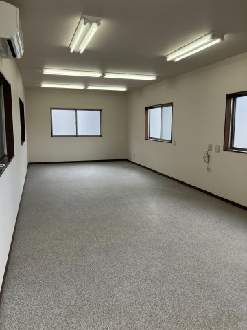 米山町貸テナントの内装