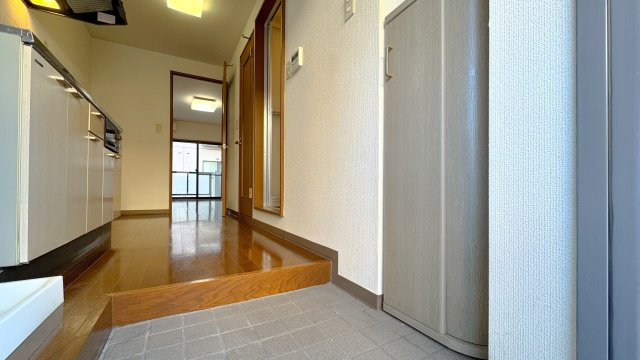 ミルフォートＫの玄関