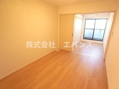 【居間・リビング】 | フォーサイト千葉寺 | 使いやすい居間です