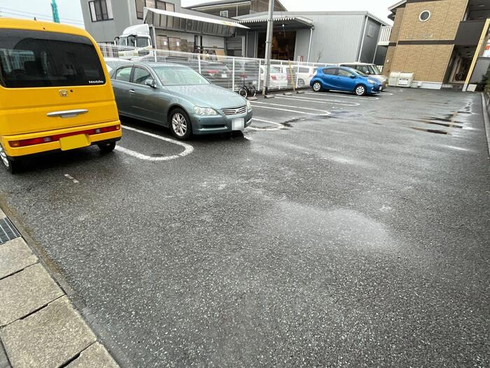 レセンテNS Ⅱの駐車場