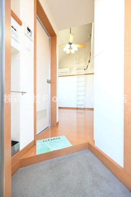 マイプラン旭丘A棟の玄関