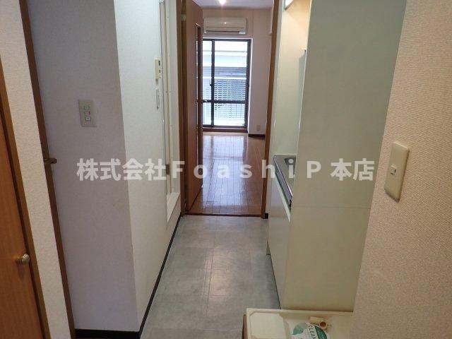 メゾンエクレーレ新宿西戸山の玄関