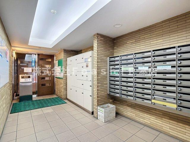 メゾンエクレーレ新宿西戸山のロビー