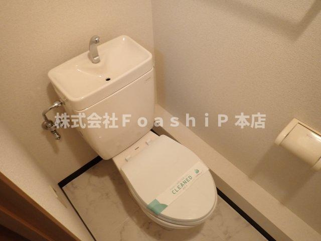 メゾンエクレーレ新宿西戸山のトイレ