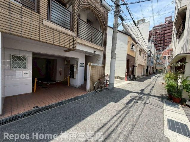 坂口ポートハイツのエントランス
