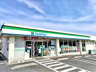 ファミリーマート東浦和三丁目店まで400ｍ