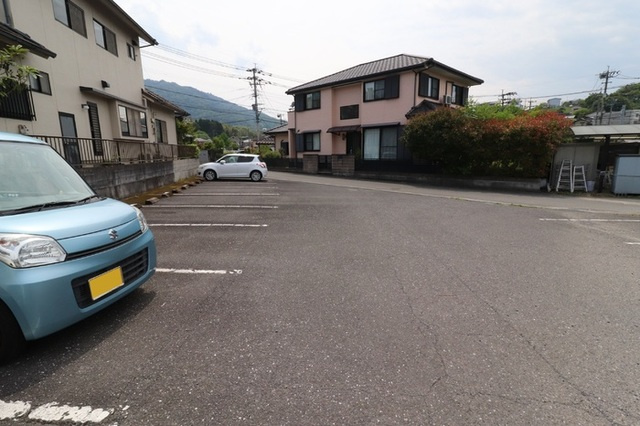 【駐車場】 | パル秋篠　B棟 | 駐車場