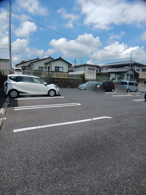サファイアＢの駐車場