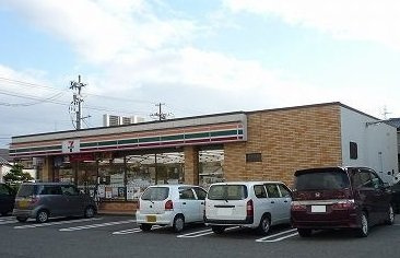 みやびの周辺|セブンイレブン分水学校町店まで450m