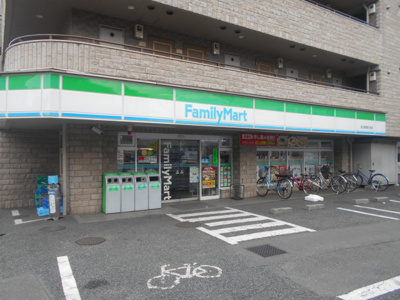 ファミリーマート狛江慈恵医大前店まで220ｍ