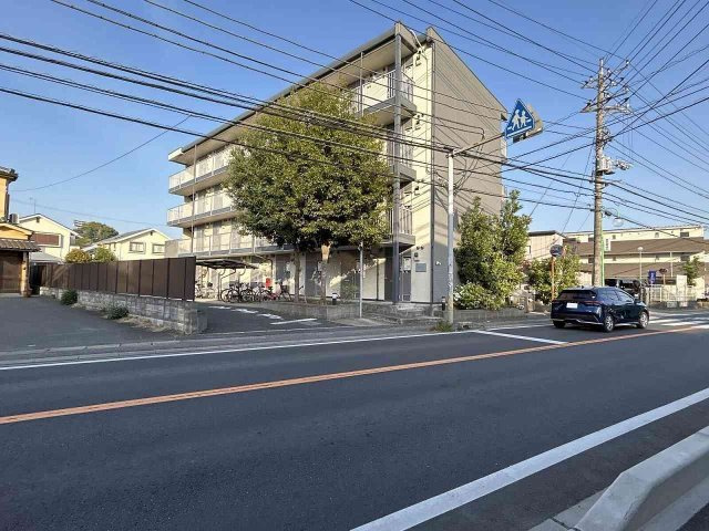 レオパレスブリリアントの外観