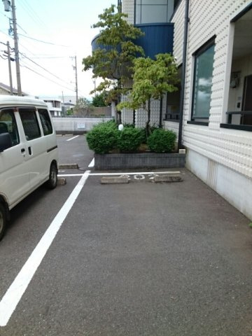 Ｔ．レックスの駐車場