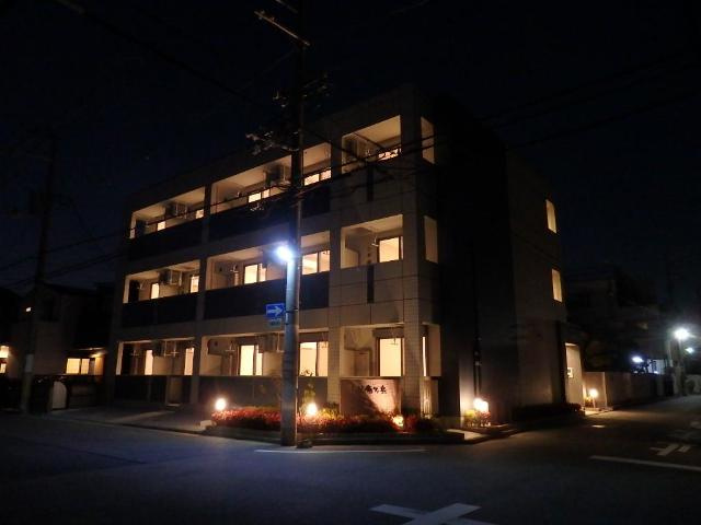Ｉ．Ｎ（アイエヌ）香ヶ丘の外観|外観写真（夜）