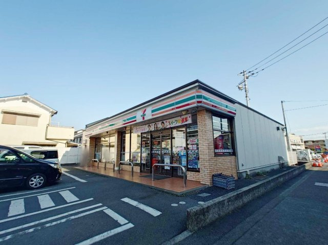 レオネクストディアスの周辺