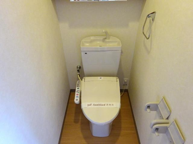 ソレイユ一条院のトイレ|温水洗浄付暖房便座