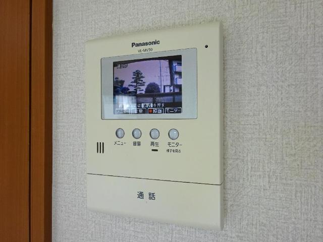 ソレイユ一条院の内装|カメラ付インターホン
