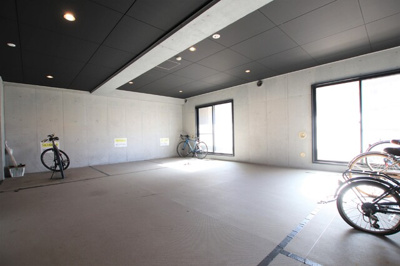 室内駐輪場置き場