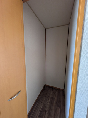 外観（建物裏）