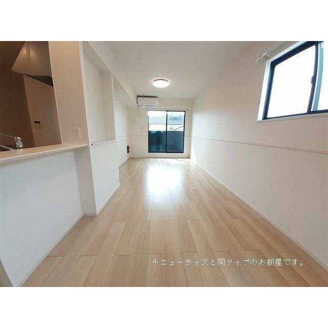 各務原市川島松原町のアパートの居間・リビング|イメージ(反転タイプあり)