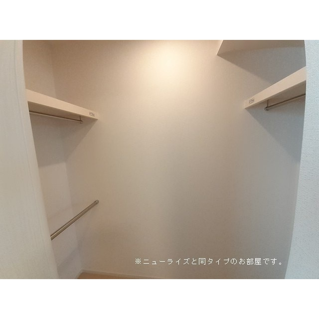 各務原市川島松原町のアパートの収納|イメージ(反転タイプあり)