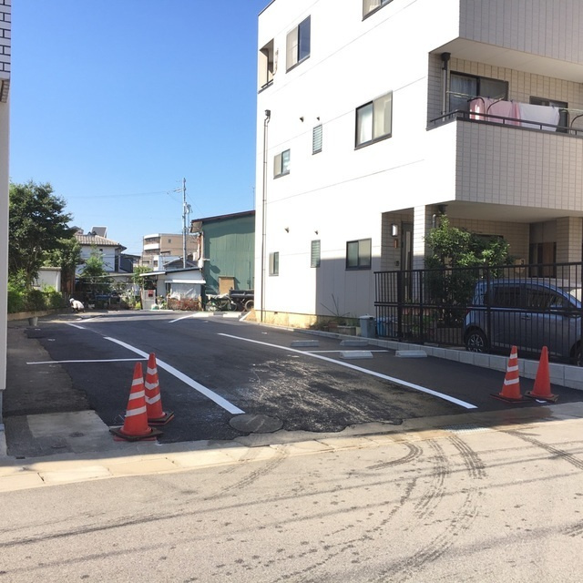 安良田町４丁目駐車場の外観