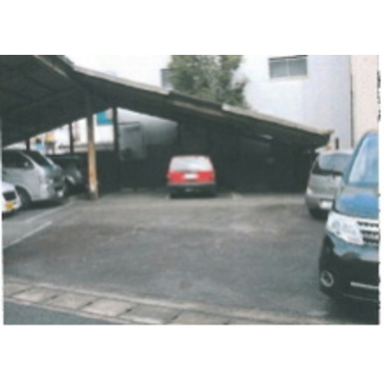 岐阜市玉姓町３丁目の駐車場の外観