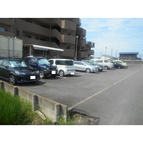 岐阜市市橋１丁目の駐車場