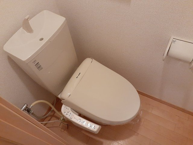 トーク鷹の羽Ⅲのトイレ|コンパクトで使いやすいトイレです
