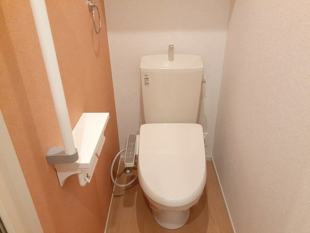 ジェントリー　シーズンⅢのトイレ|落ち着いた色調のトイレです