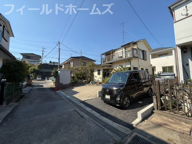 厚木市三田南1丁目新築戸建て　第9-1号棟の前面道路含む現地写真