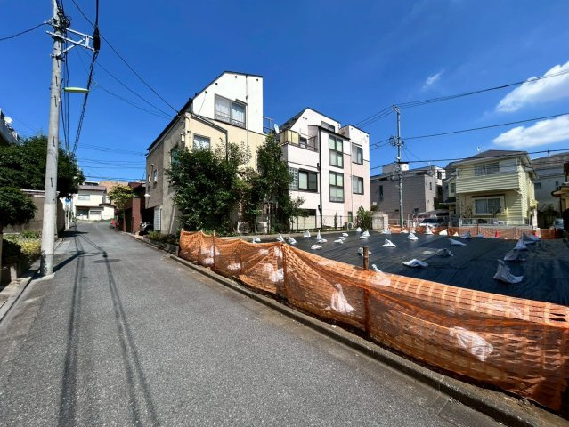 世田谷区北沢3丁目　売地　B区画の前面道路含む現地写真|2026.07.09撮影