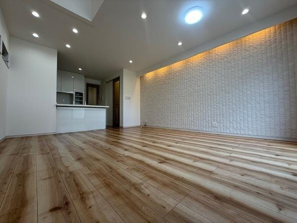 【居間・リビング】 | 大阪市鶴見区諸口4丁目　中古戸建