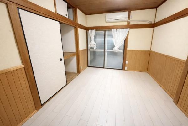 枚方市 長尾宮前 1丁目　中古 一戸建ての洋室|大容量の収納でお部屋がすっきり片付きます。