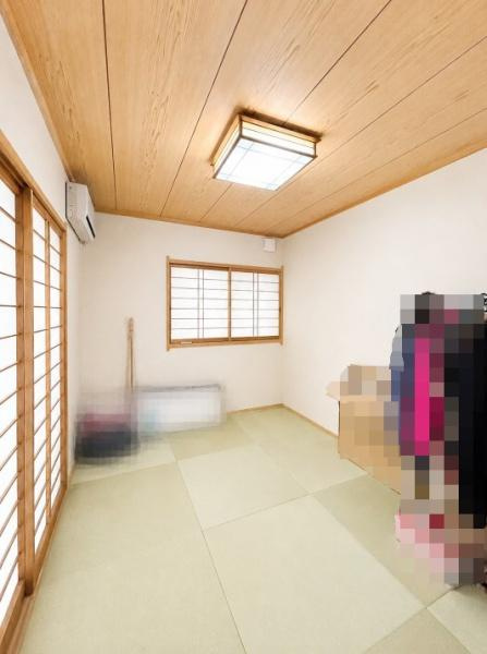 枚方市 片鉾東町　中古 一戸建ての和室|他の居室から独立した和室です。客間や応接に使いやすいです。