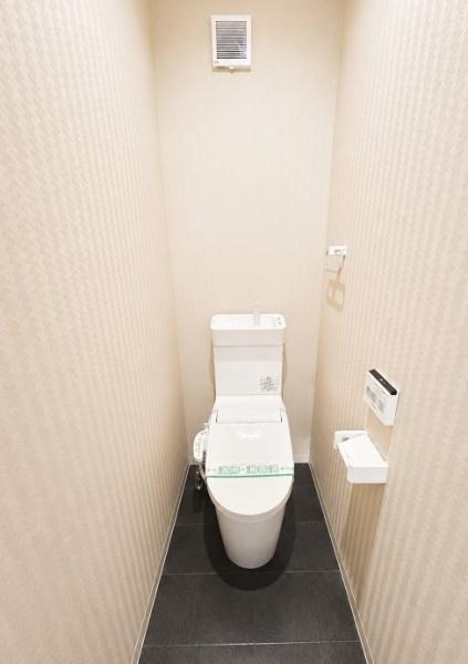 宇治市 槇島町千足　中古 一戸建てのトイレ|シャワートイレ〈ご内覧ご予約受付中〉ご内覧日時のご相談含め、お気軽にお問い合わせ下さい。