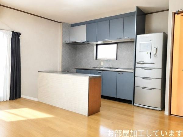 寝屋川市 大成町　中古 一戸建ての居間・リビング