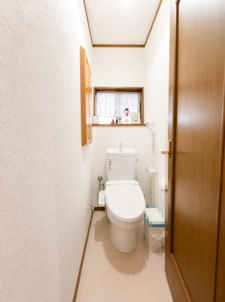 枚方市 野村元町　中古 一戸建てのトイレ|シャワートイレ１F２Fの２ヶ所あり〈ご内覧ご予約受付中〉