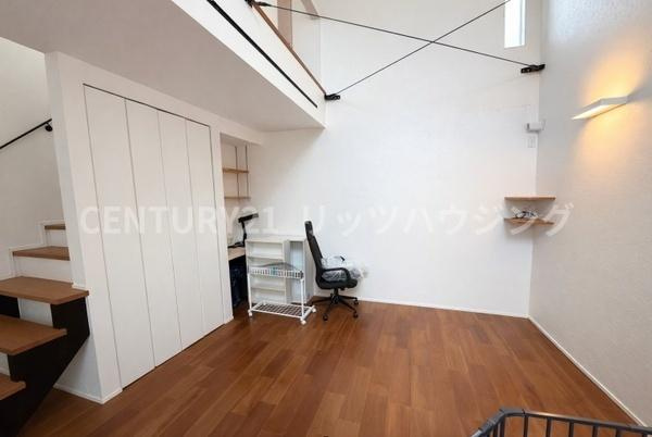 枚方市 東船橋 ２丁目　中古 一戸建ての居間・リビング