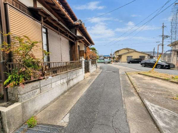 八幡市 八幡広門　古家付き　土地の前面道路含む現地写真