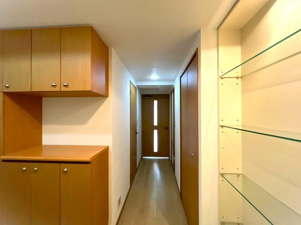 グラン コープ枚方 香里ケ丘　中古 マンションの内装|居室以外も収納充実