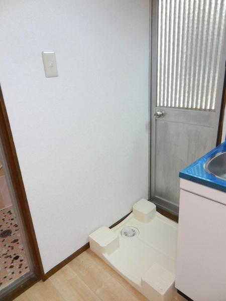鶴町１丁目貸家の洗面所|★室内洗濯機置場有り★