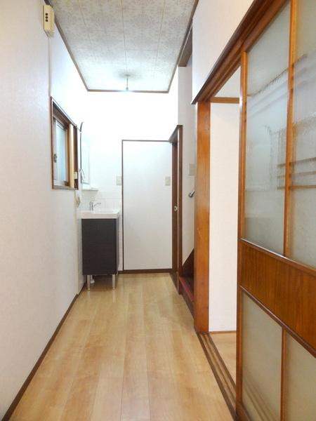 鶴町１丁目貸家の玄関|★廊下部分です★
