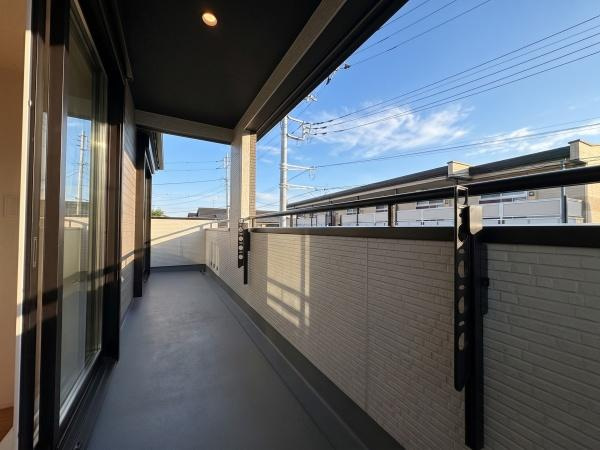 大和市上和田の新築一戸建のバルコニー|2階洋室7.0帖側はインナーバルコニーになっています。
