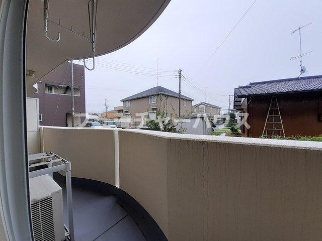 グリュックブルーのバルコニー|外からの目が気にならないバルコニーで洗濯物が干せます