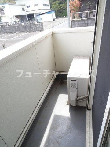 プラシードのバルコニー|暖かな日差しのふりそそぐバルコニー