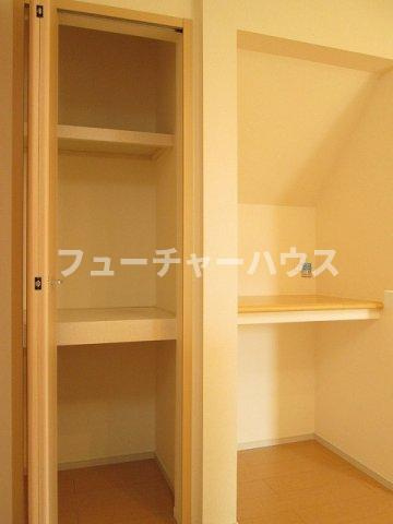 カーサ　アバンツァートⅡの設備|こまごまとしたものを収納できそうですね