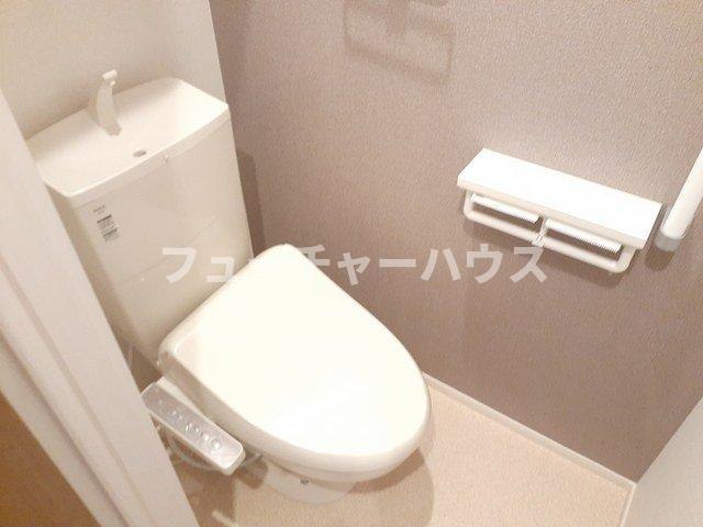 メゾン・ド・ジュネスのトイレ|ゆったりとした空間のトイレです