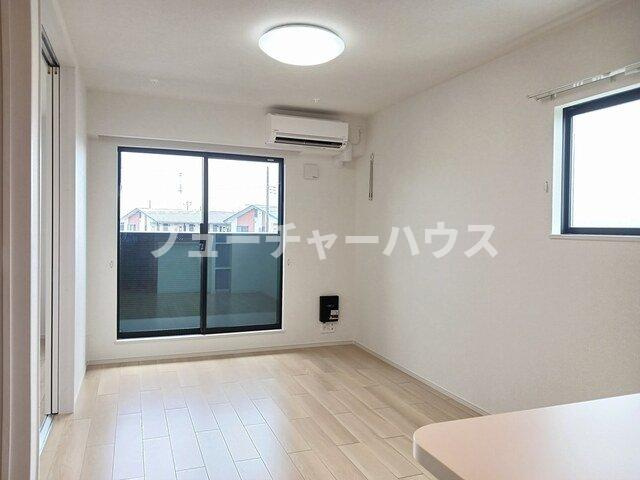 イーストウィン水野Ａの居間・リビング|ゆったりとした居間です